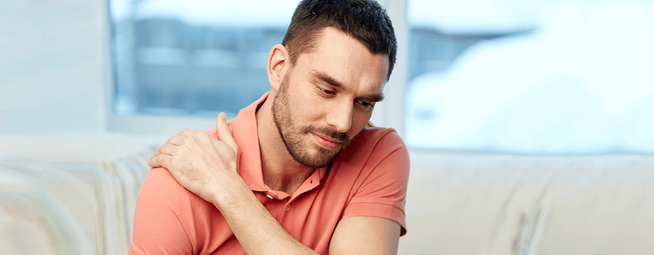 12 pinched nerve in the shoulder symptoms to pay attention to