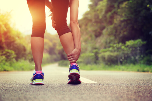Three Signs That You May Need Sports Injury Treatment