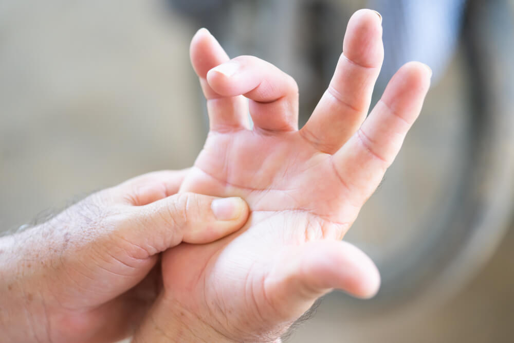 Two reasons finger bending hurts in Allison Park, PA shutterstock 1134521594 finger hurts to bend but not swollen