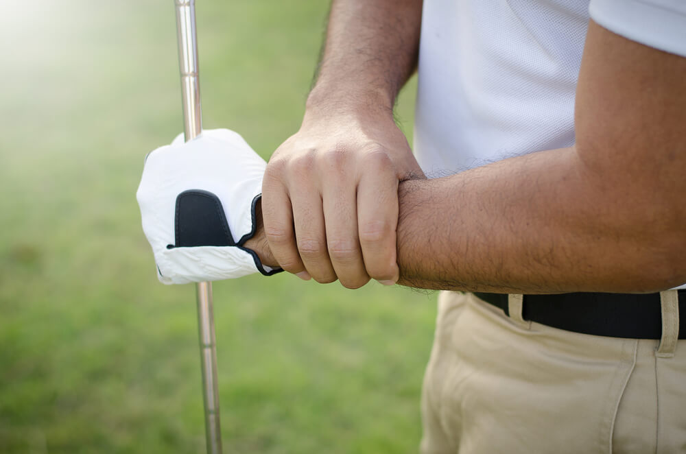 This issue leads to outside of left wrist pain from golf shutterstock 770490547 outside of left wrist pain from golf
