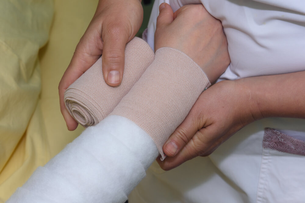 How to reduce lymphedema swelling in your arm with physical therapy shutterstock 1573706173 reduce lymphedema swelling in arm