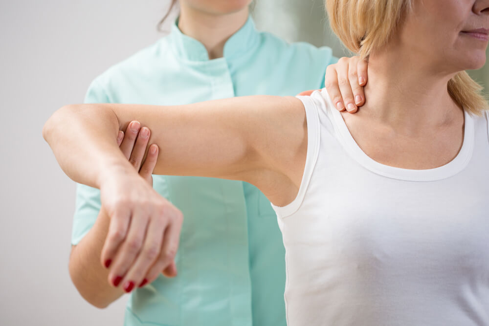 Three benefits of breaking up scar tissue with physical therapy shutterstock 260864429 physical therapy breaking up scar tissue