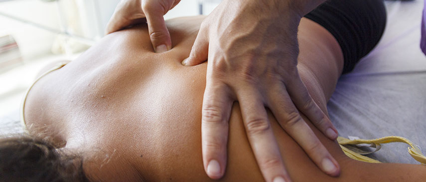 Four benefits of treating pain and injuries with manual therapy