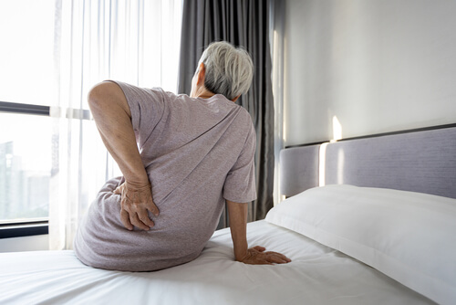 “Why do my hip and lower spine hurt?” 3 possibilities shutterstock 1890730546 hip pain when sleeping on either side