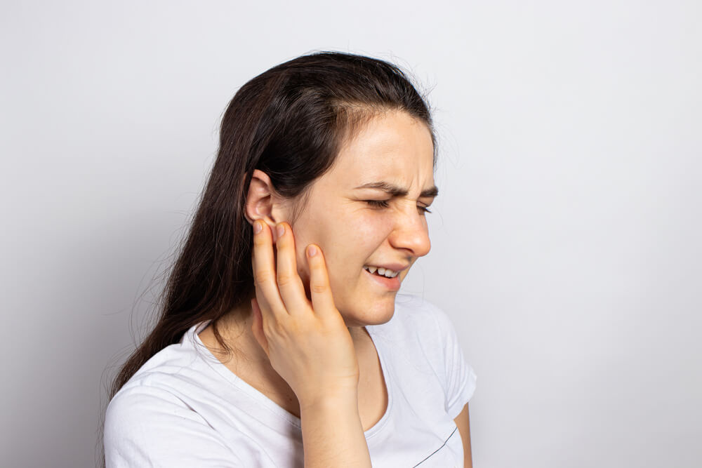 Does TMJ dysfunction cause headaches and what can physical therapy do to help?