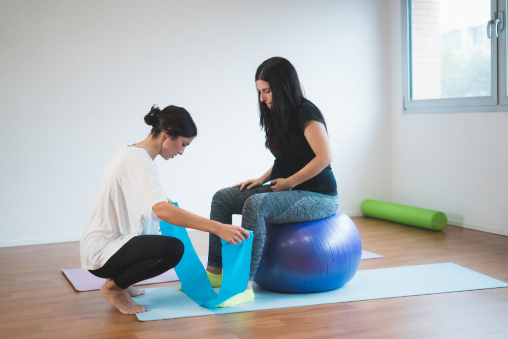 What can physical therapists do to address your postpartum dizziness? shutterstock 1236720361 postpartum dizziness