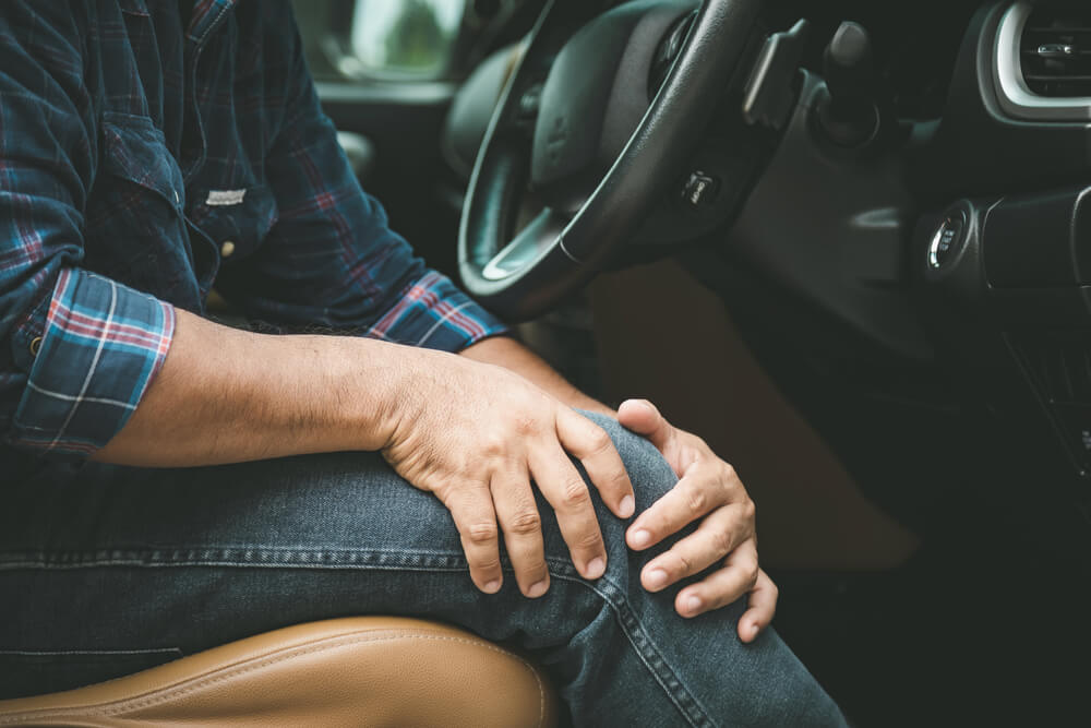 What could be behind your knee pain from driving?