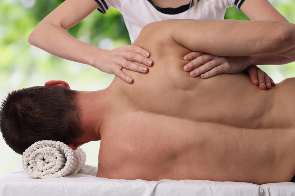 3 ways shoulder blade trigger points can make your job tougher shutterstock 583815424 shoulder blade trigger points