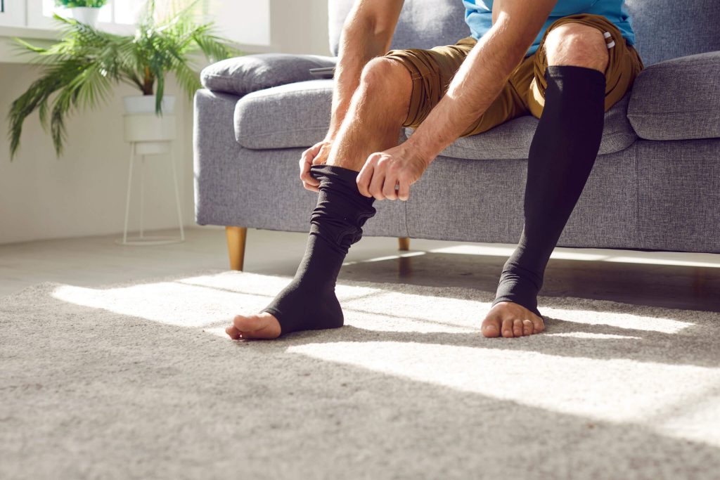 How Does Compression Help an Injury? AdobeStock 594528053 scaled 1 how does compression help an injury?
