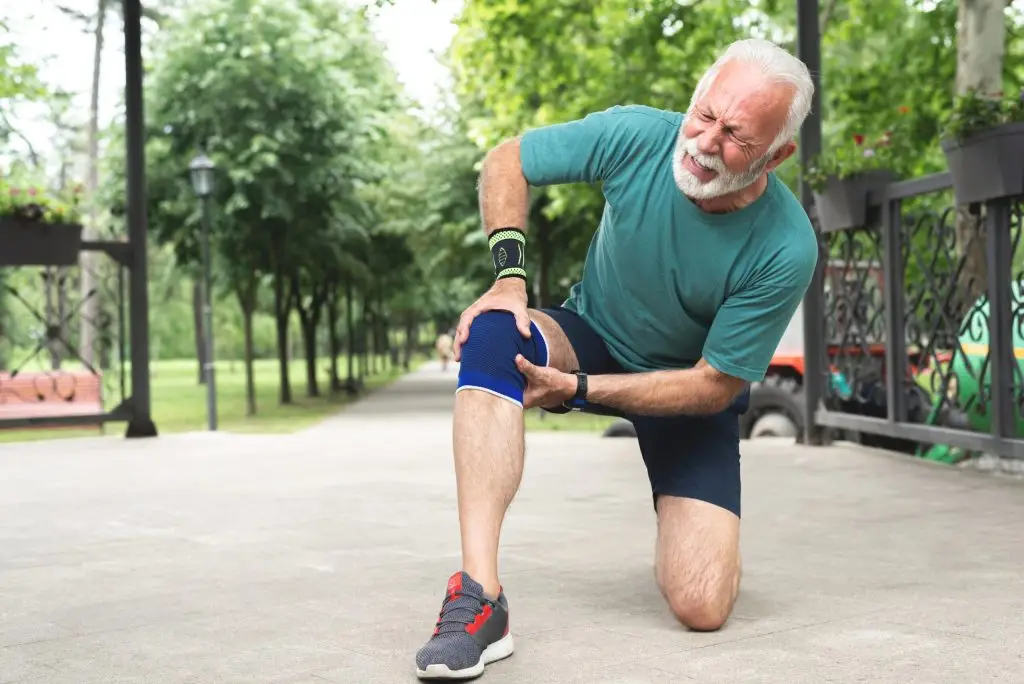 How to Avoid the Top 5 Mistakes After Knee Replacement AdobeStock 367862463 scaled 1 how to avoid the top 5 mistakes after knee replacement post-surgical rehab
