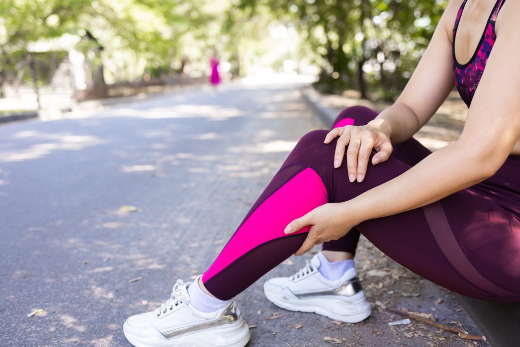 Can Plantar Fasciitis Cause Knee Pain? AdobeStock 638861748 scaled 1 can plantar fasciitis cause knee pain? knee pain