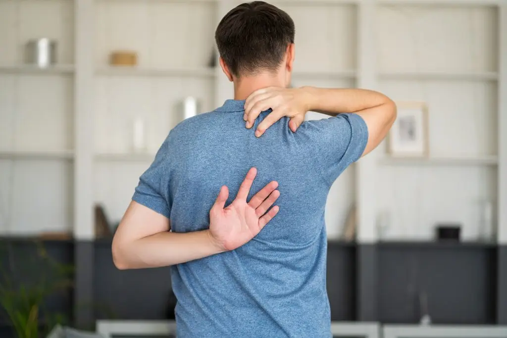 What Causes Pain Between Shoulder Blades? AdobeStock 479406451 what causes pain between shoulder blades? shoulder pain